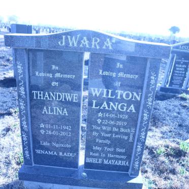 JWARA Wilton Langa 1928-2019 :: JWARA Thandiwe Alina 1942-2012
