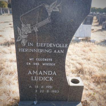 LUDICK Amanda 1951-1983