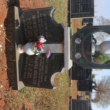MERWE Carina, van der nee KRUGER 1964-2002 :: VAN DER MERWE Marietjie 1968-1994