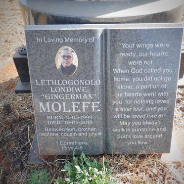 MOLEFE Lethlogondo Londiwe 1999-2012 :: NDWANDWE Lillian Ngitheni 1931-2011