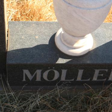 MOLLER Pieter Daniel -1988 &amp; Cornelia Jacoba Elizabeth -1977