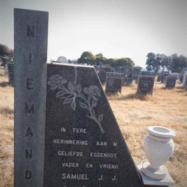 NIEMAND Samuel J.J. 1933-1984