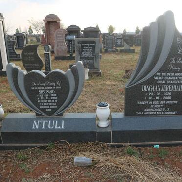 NTULI Dingaan Jeremiah 1929-2005 :: NTULI Sibusiso 2000-2000