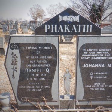 PHAKATHI Daniel Q. 1918-1995 &amp; Johanna M. 1928-2005