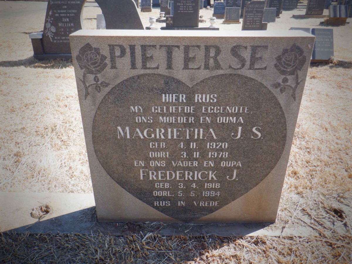 PIETERSE Frederick J. 1918-1994 &amp; Magrietha J.S. 1920-1978