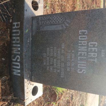 ROBINSON Gert Cornelius 1944-1987