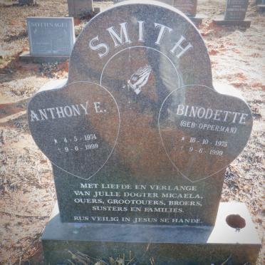 SMITH Anthony E. 1974-1999 &amp; Binodette OPPERMAN 1975-1999