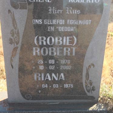 WOODS Robert 1970-2002 &amp; Riana 1975-