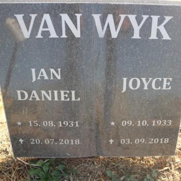 WYK Jan Daniel, van 1931-2018 &amp; Joyce 1933-2018