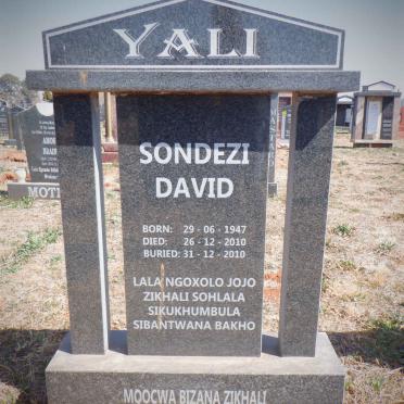 YALI Sondezi David 1947-2010