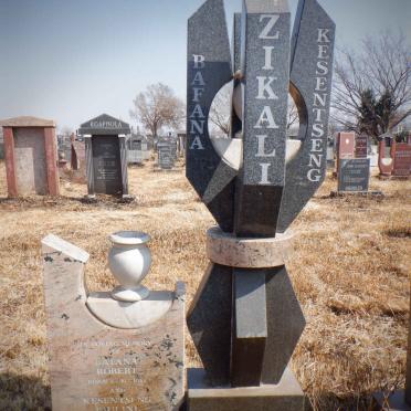 ZIKALI Bafana Robert 1944-1996 &amp; Kesentseng Pauline 1945-1996