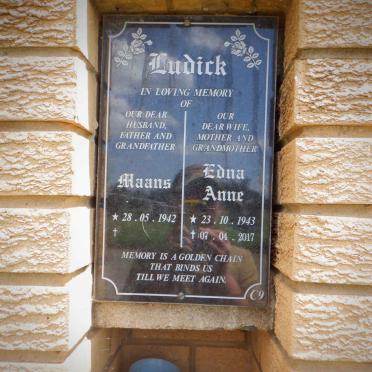 LUDICK Maans 1942- &amp; Edna Anne 1943-2017 
