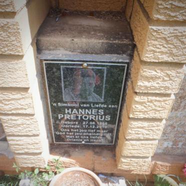 PRETORIUS Hannes 1966-2010 