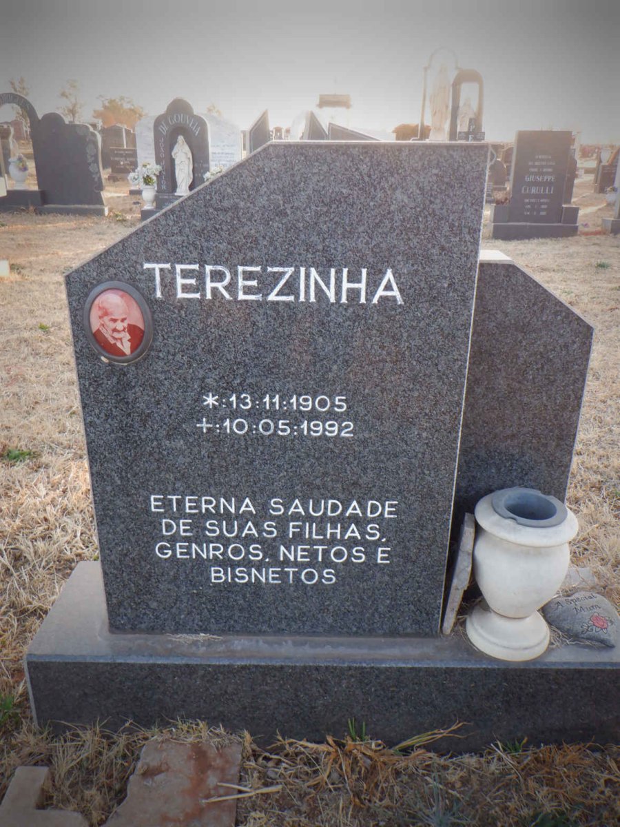 ? Terezinha 1905-1992