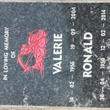 BENNETT Ronald 1950-2014 &amp; Valerie 1955-2004