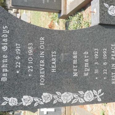 CAPPER Norman Eymard 1923-1992 &amp; Daphne Gladys 1917-1983