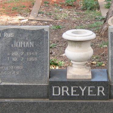 DREYER Herman 1926-1968 :: DREYER Kobus 1946-1968 :: DREYER Johan 1949-1968
