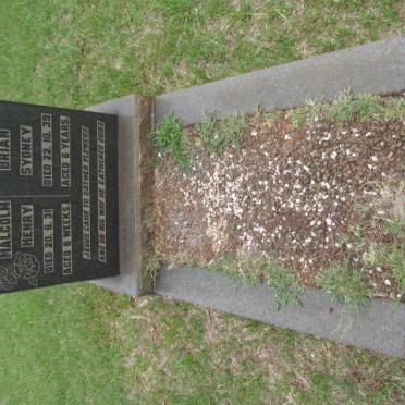 EDWARDS Malcolm Henry -1931 :: EDWARDS Brian Sydney -1939