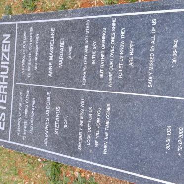 ESTERHUIZEN Johannes Jacobus Stefanus 1934-2000 &amp; Anne Magdelene Margaret 1940-2011