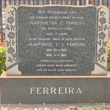 FERREIRA Marthinus T.S. 1902-1987 &amp; Margaretha C. BOTHA 1905-1954