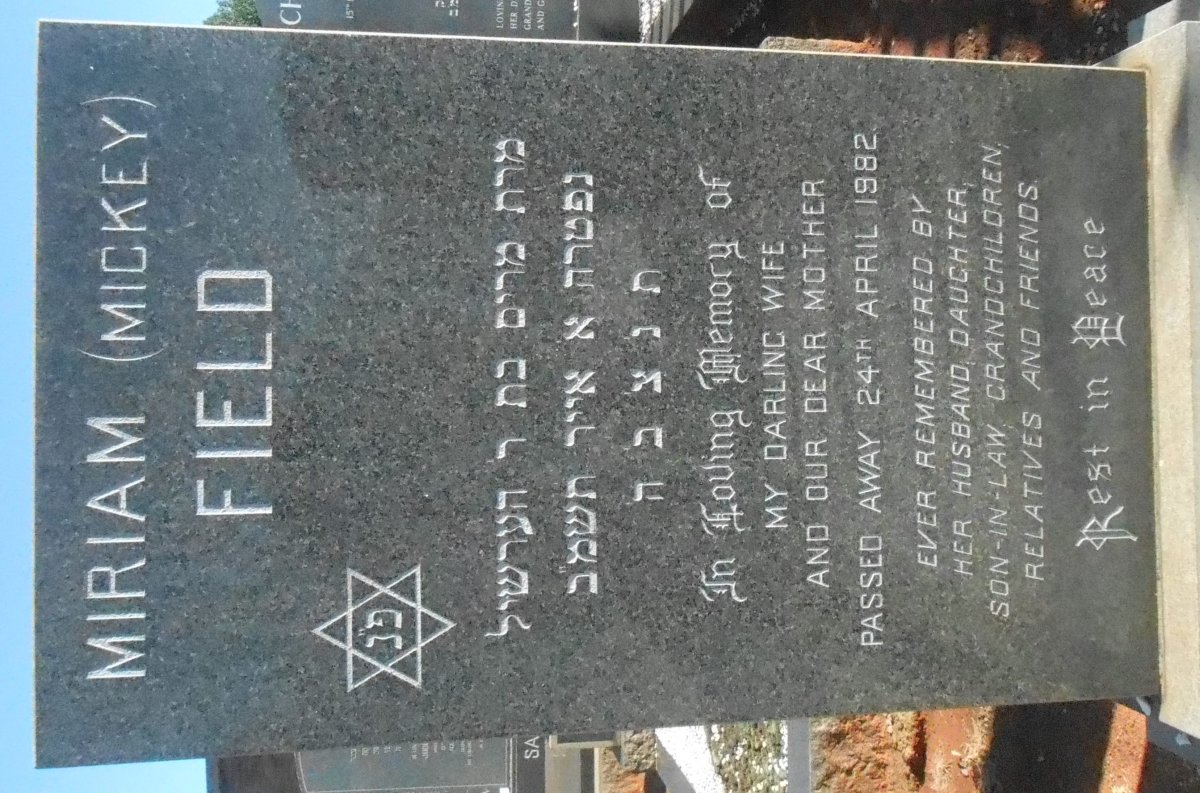 FIELD Miriam -1982