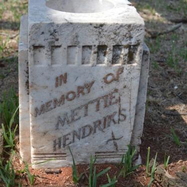 HENDRIKS Mettie