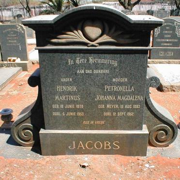 JACOBS Hendrik Martinus 1878-1953 &amp; Petronella Johanna Magdalena MEYER 1883-1952