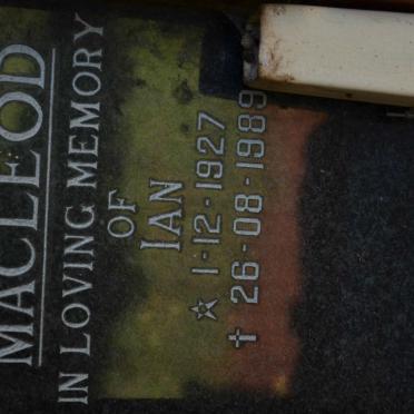 MACLEOD Ian 1927-1989