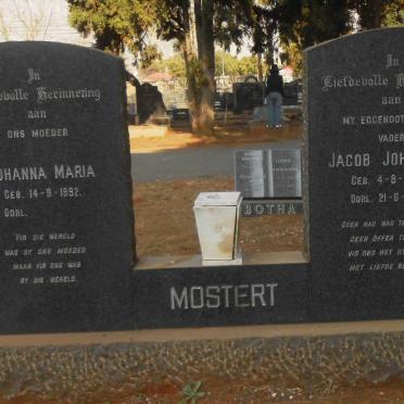 MOSTERT Jacob Johannes 1888-1964 &amp; Johanna Maria 1892-