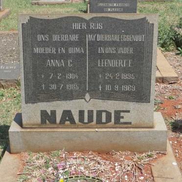 NAUDE Leendert F. 1895-1969 &amp; Anna C. 1904-1985