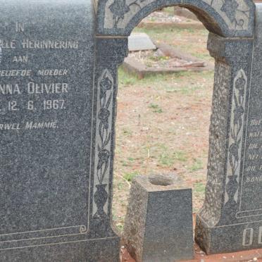 OLIEVIER Louis Petrus 1886-1948 &amp; Johanna -1967