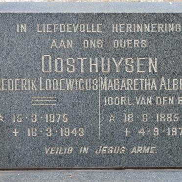 OOSTHUYSEN Frederik Lodewicus 1875-1943 &amp; Magaretha Albertha VAN DEN BERG 1885-1970