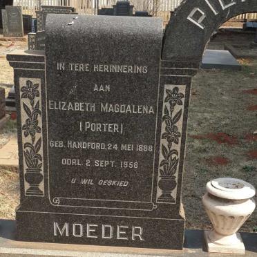 PIENAAR Christoffel Johannes 1891-1951 & Elizabeth Magdalena voorheen PORTER nee HANDFORD 1888-1058