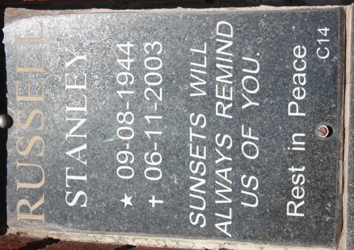 RUSSELL Stanley 1944-2003