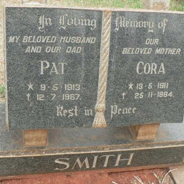 SMITH Pat 1913-1967 &amp; Cora 1911-1984