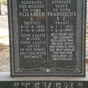 STEVENS Fransiscus P.Z. 1922-2007 &amp; Elizabeth S. 1922-1986