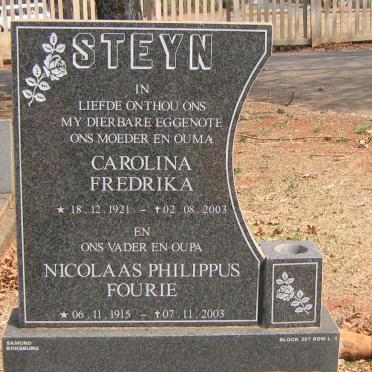 STEYN Nicolaas Philippus 1915-2003 &amp; Carolina Fredrika 1921-2003