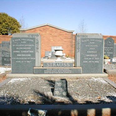STRAUSS Andries Jacobus 1908-1969 &amp; Anna Christina Magdalena VILJOEN 1906-1967