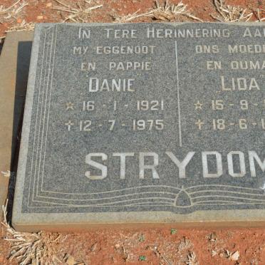 STRYDOM Danie 1921-1975 &amp; Lida 1921-1992