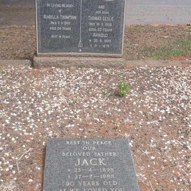 THOMPSON Isabella -1952 :: THOMPSON Jack 1898-1988 :: THOMPSON Thomas Leslie -1956 :: THOMPSON Arnold 1908-1979