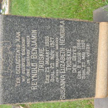 TROSKIE Reynold Benjamin 1885-1927 &amp; Susanna Elizabeth Hendrika GEYER 1884-1957