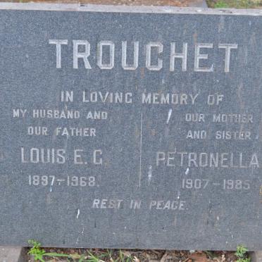 TROUCHET Louis E.G. 1897-1968 &amp; Petronella A. 1907-1985