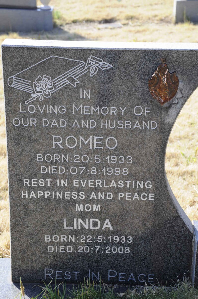 ? Romeo 1933-1998 &amp; Linda 1933-2008