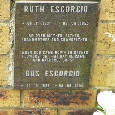 ESCORCIO Gus 1928-1999 &amp; Ruth 1931-1995