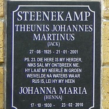 STEENEKAMP Theunis Johannes Martinus 1925-2001 &amp; Johanna Maria 1930-2010