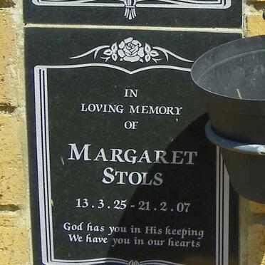 STOLS Margaret 1925-2007