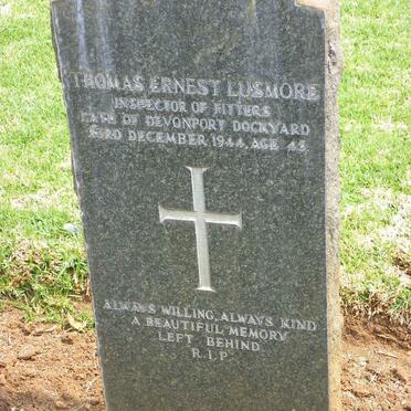 LUSMORE Thomas Ernest -1944