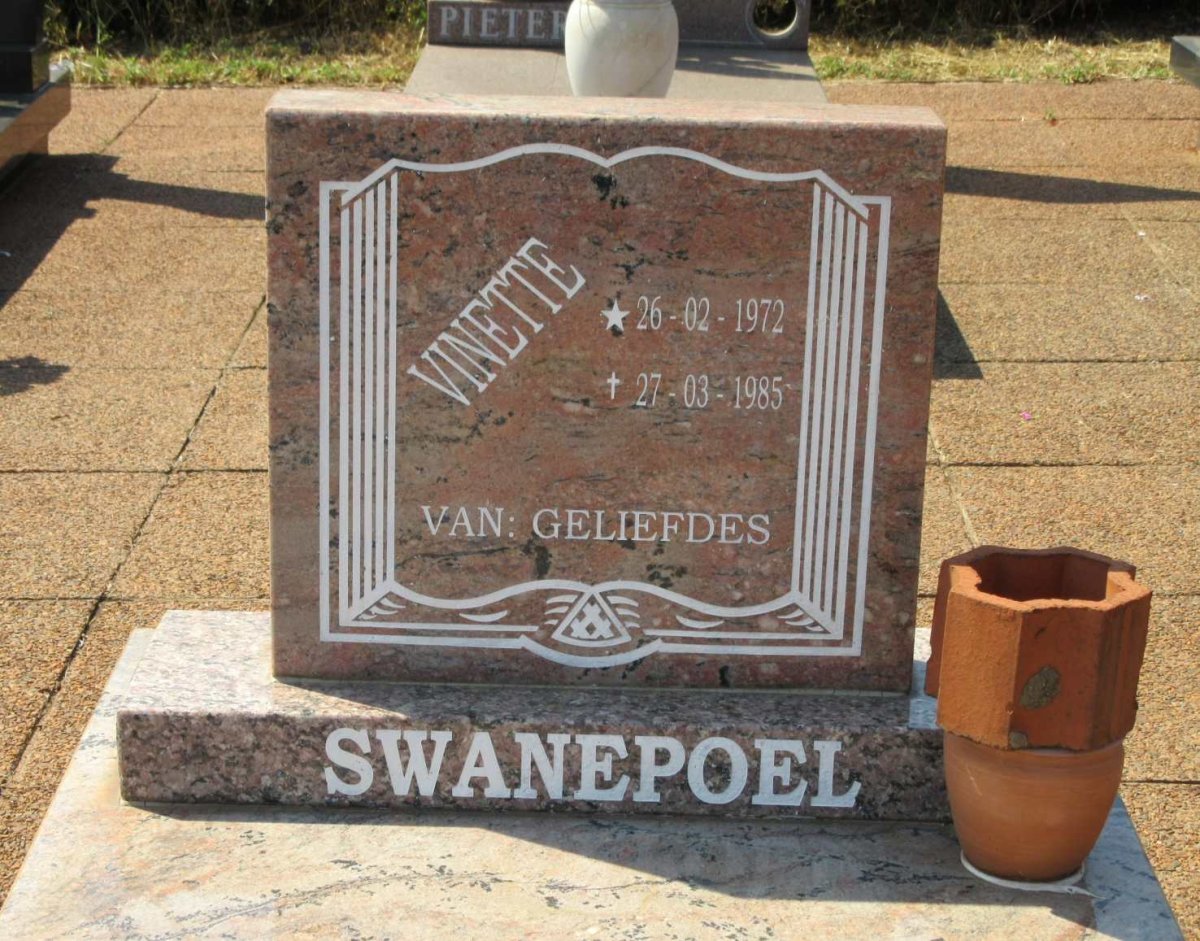 SWANEPOEL Vinette 1972-1985