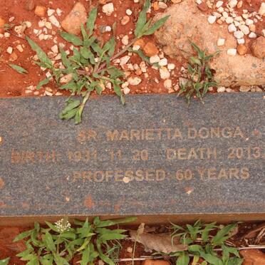 DONGA Marietta 1931-2013