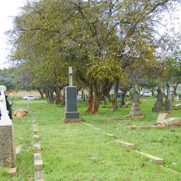 4. Overview / Oorsig Marist Brothers Cemetery
